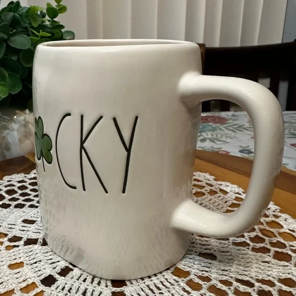 Beautiful ceramic “L🍀CKY” coffee mug - Picture 3 of 9